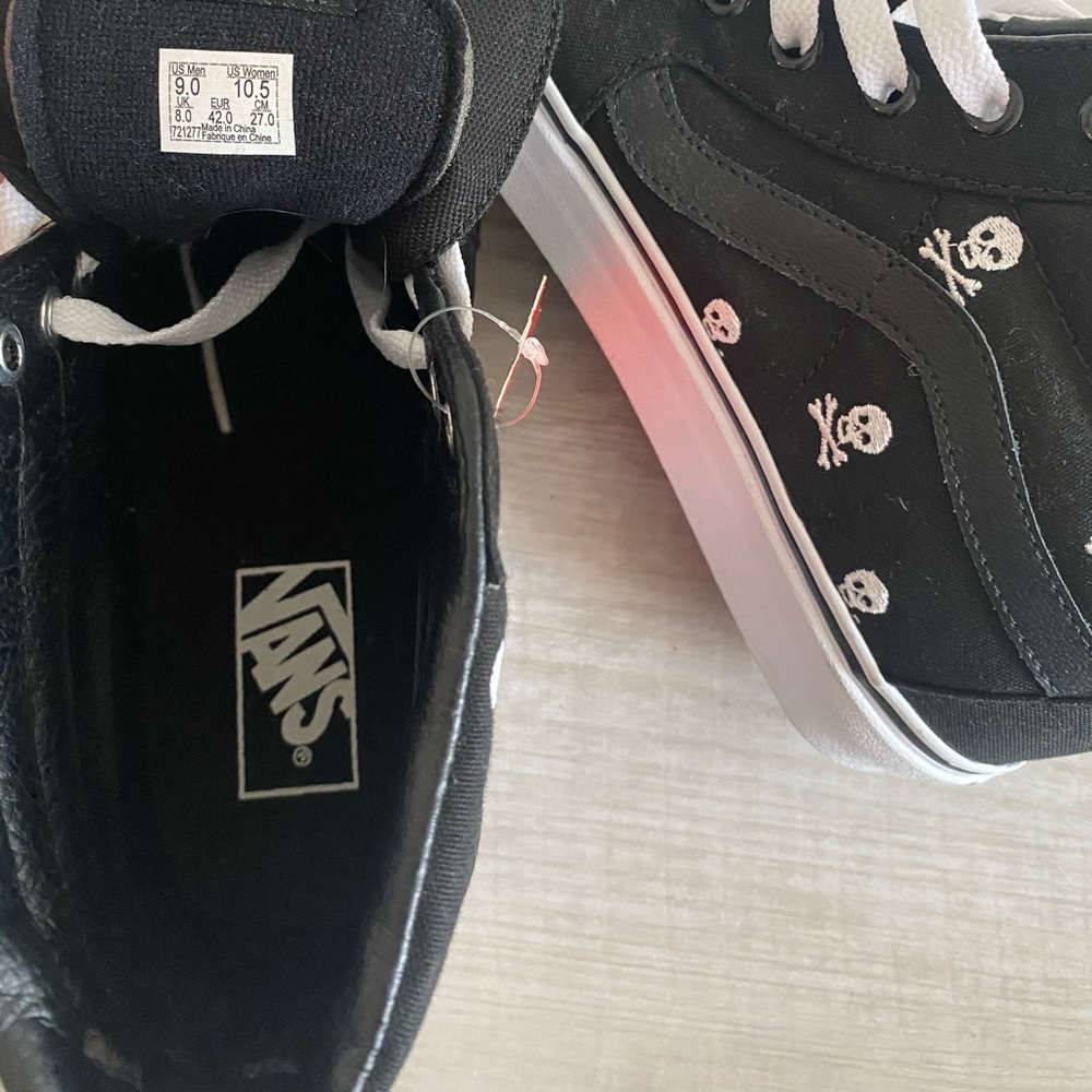 Halloween Skeleton Vans - Picture 2 of 4